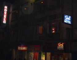Hotel Samrat Dış Mekan