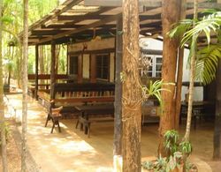 Sam's Jungle Guesthouse Dış Mekan