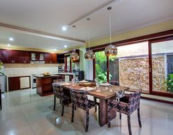 Samudra - 1 · 1BR Luxury Private Pool Villa Bali Oda Düzeni