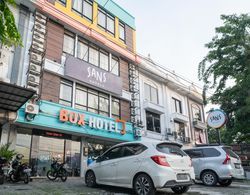 Sans Hotel Kupang Indah Surabaya Dış Mekan