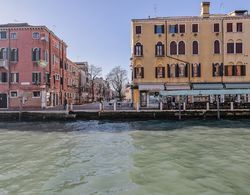 Santa Croce Wonderful Venice Oda Manzaraları