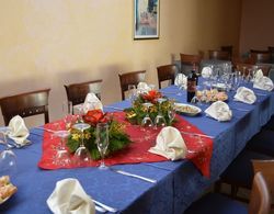 Hotel Sant'Anna Yerinde Yemek