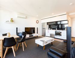 SANTERI, 2BDR Melbourne Apartment Oda Düzeni