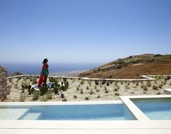 Santorini Sky - The Retreat Oda Düzeni