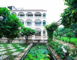 Saptapuri by Royal Orchid Hotels Varanasi Limited Dış Mekan
