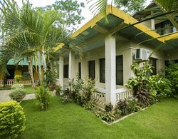 Sauraha Nana Hotel Dış Mekan