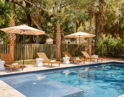 Sawyer by Avantstay Stunning Isle Of Palms Home w/ Pool! İç Mekan