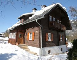 Scenic Holiday Home in Kleblach-Lind near Fugo Park on Lake Dış Mekan