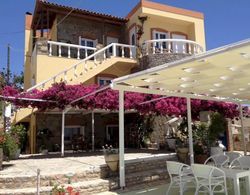 Scenic Holiday Home in Syros With Balcony Dış Mekan