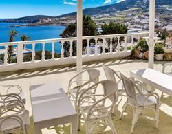 Scenic Holiday Home in Syros With Balcony Oda Düzeni