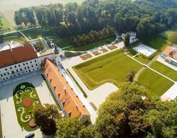 Schloss Thalheim Dış Mekan