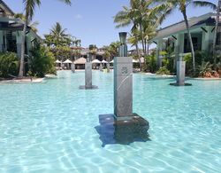 Sea Temple Port Douglas Luxury Penthouses - Swim Outs & Spa Apartments Öne Çıkan Resim