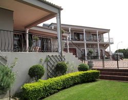 Sea Whisper Guest House & Self Catering Genel