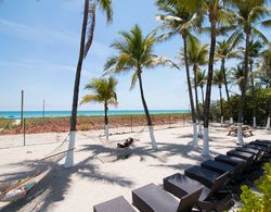 Seacoast Suites on Miami Beach Plaj