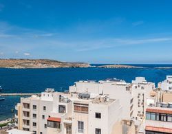 Seashells Studio Seaview terrace by Getaways Malta Oda Manzaraları