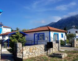 Seaside House 2 Double Bedrooms With Spectacular Mountain Sea View Mülk Olanakları