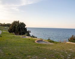 Seaside House w Amazing View in Karaburun Izmir Oda