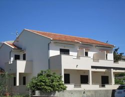 Seaview Apartment in Dalmatia With Balcony Dış Mekan