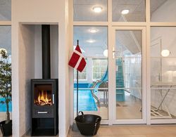 Secluded Holiday Home in Ulfborg With Whirlpool İç Mekan