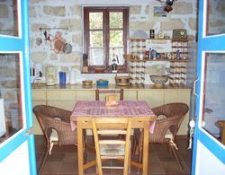 Secluded Restored Farmhouse With Private Pool, 2 Bedrooms and Free Car Dış Mekan