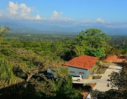 Secret Mountain Top 3BR Casa Colibr With Jungle Views Private Pool BBQ Oda