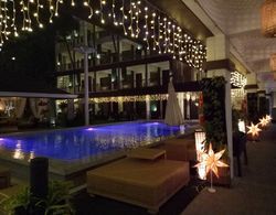 Selah Garden Hotel Manila Havuz
