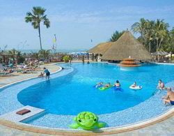Senegambia Beach Hotel Havuz