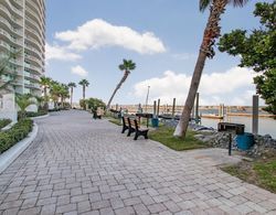 Sensational Water View Condo With Pools and Marina Oda