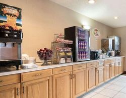 Serena Inn & Suites - Rapid City Kahvaltı