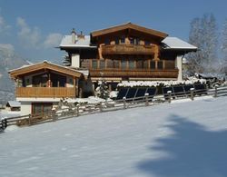 Serene Apartment in Kaprun With Balcony Dış Mekan