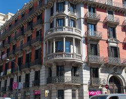 Serennia Apartments Ramblas-Pl.Catalunya Dış Mekan