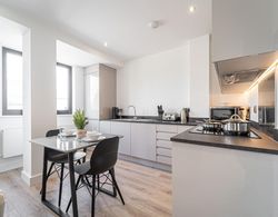 Seven Living Residences Solihull - Modern Studios Close to NEC and BHX Oda