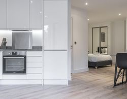 Seven Living Residences Solihull - Modern Studios Close to NEC and BHX Oda