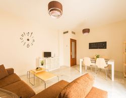 Sevilla Apartments Arrayán Oda Düzeni