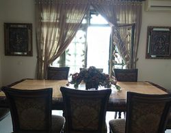 Villa Shamir near KLIA Yerinde Yemek