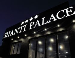 Shanti Palace Hotel Dış Mekan