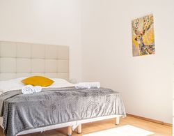 Shared Modern Apartment Schönbrunn - Budget Chic Room Öne Çıkan Resim
