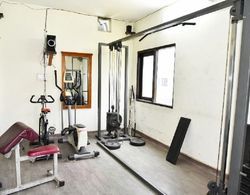 Hotel Shiraz Castle Fitness