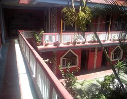 Hotel Shiva Garden Pokhara İç Mekan