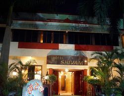 Hotel Shivam Dış Mekan