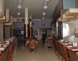 Hotel Shree Venkateshwara Yerinde Yemek