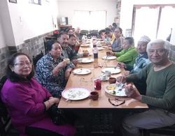 Shrestha Hotel Yerinde Yemek