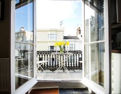 Sillwood Balcony Apartment Central by Brighton Holiday Lets Oda Düzeni
