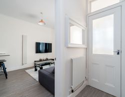 Silver Lining Charming Meadowbank Flat Oda Düzeni