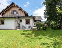 Simplistic Holiday Home in Bad Mitterndorf With Terrace Dış Mekan
