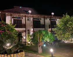 Singgahsana Villa Dış Mekan