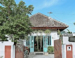Snooze Guesthouse Yogyakarta - Hostel Dış Mekan