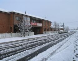 Snow Gate Motel and Apartments Dış Mekan