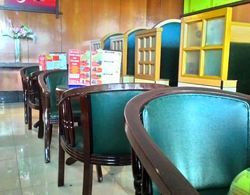 Hotel Sogo Aurora Blvd - Cubao Yerinde Yemek