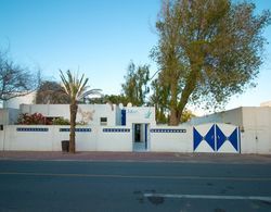 Sokoun A True Emirati House by the Beach Dış Mekan